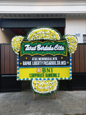 Papan Bunga Duka di Peureulak Barat
