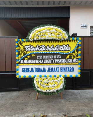Papan Bunga Duka di Peureulak Barat
